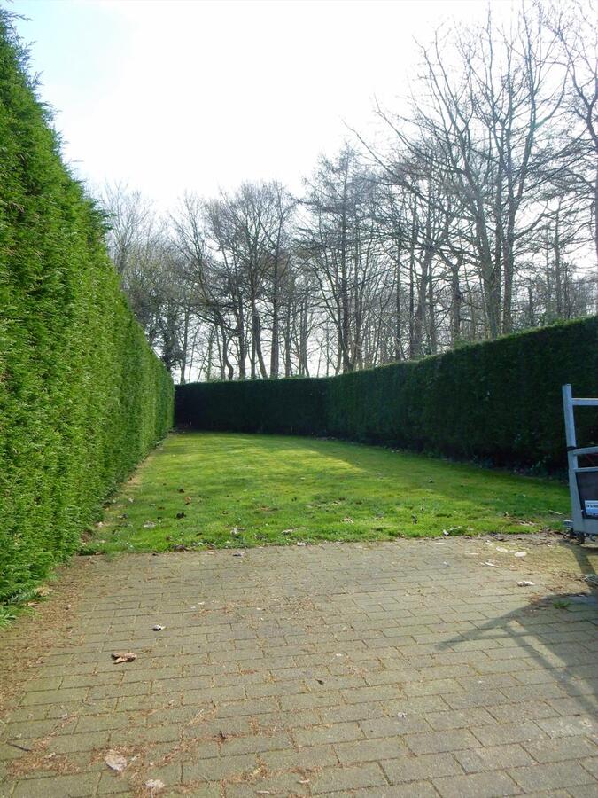 Ruime woning te Jabbeke met 4 slaapkamers 