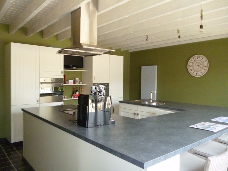 Unieke villa-landhuis op 1740m² landelijk gelegen te Eeklo 