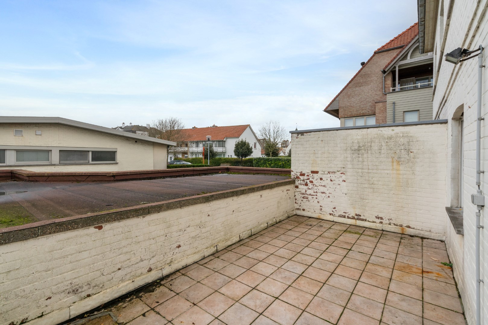 Te renoveren 3 slaapkamer appartement vlakbij de Zeedijk van Zeebrugge 