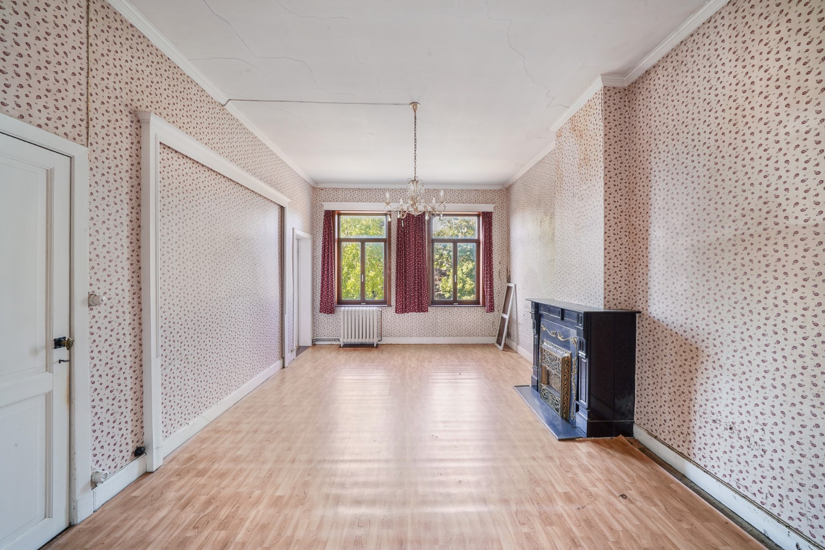 Uniek herenhuis in het centrum van Oudenburg 