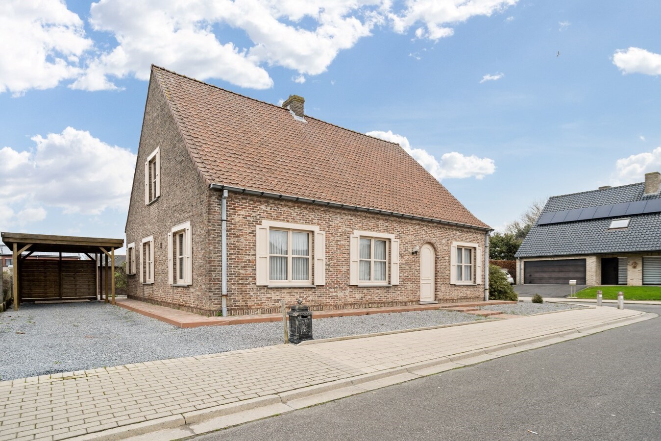 Residentieel gelegen, vrijstaande woning op ruim perceel van 714m² 