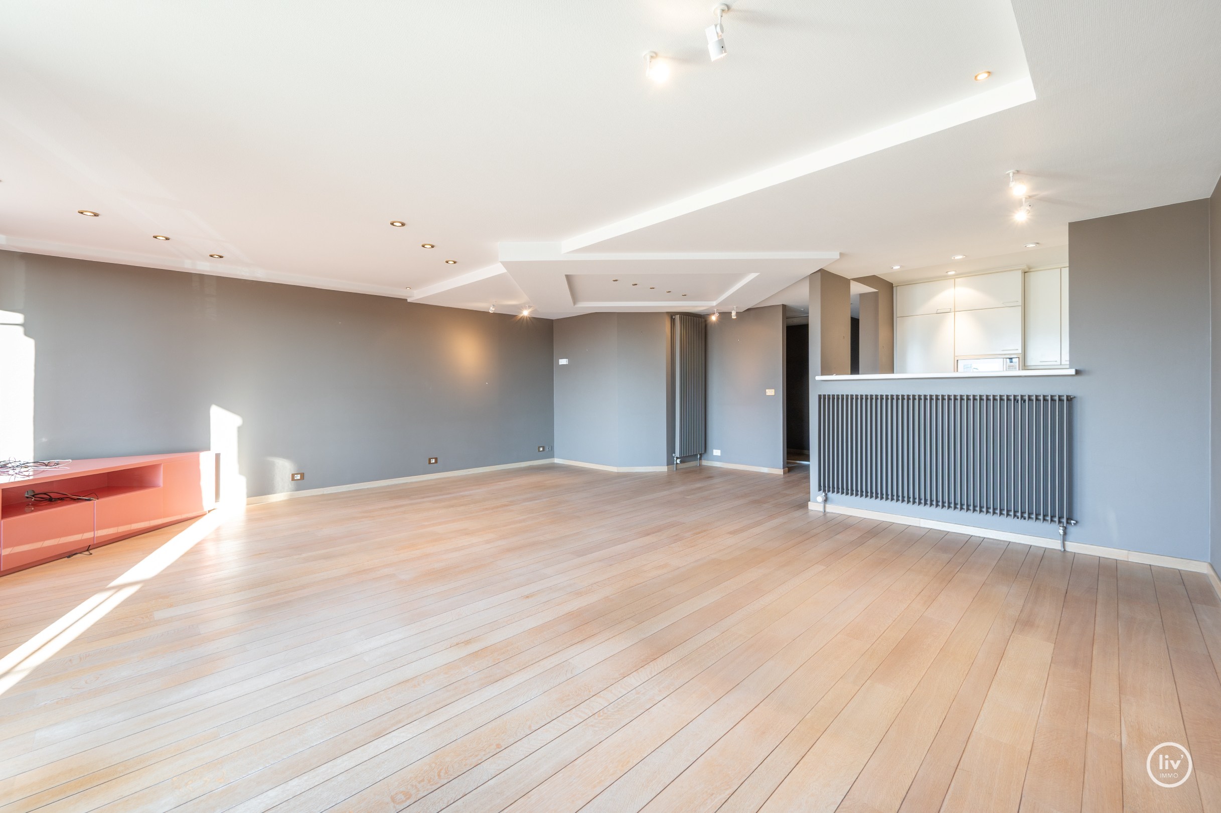 Prachtig appartement Inclusief box en staanplaats met uitzonderlijke gevelbreedte en prachtig open zicht over het zegemeer te Knokke 