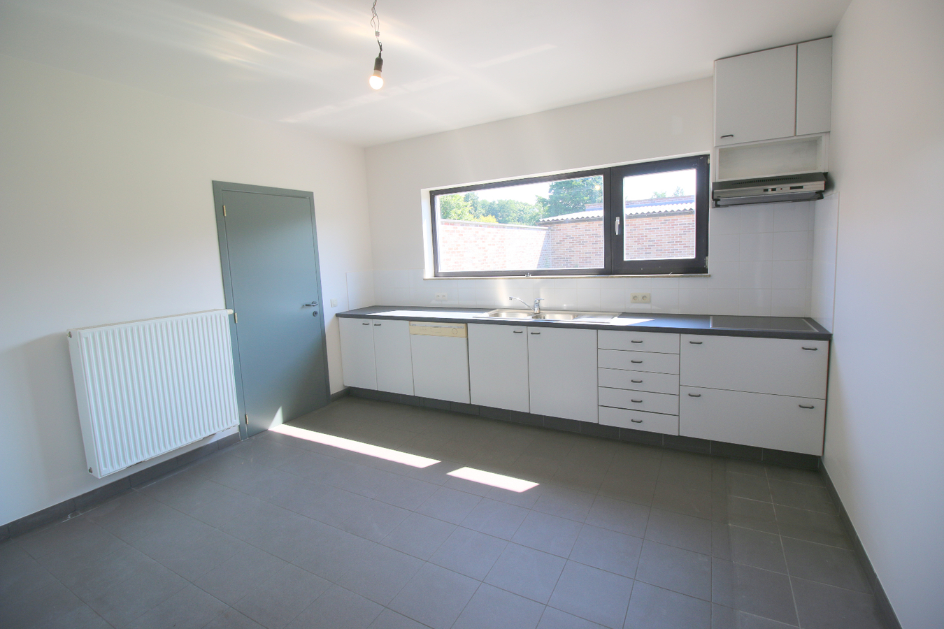 Ruime woning op een rustige locatie te Aalter! 