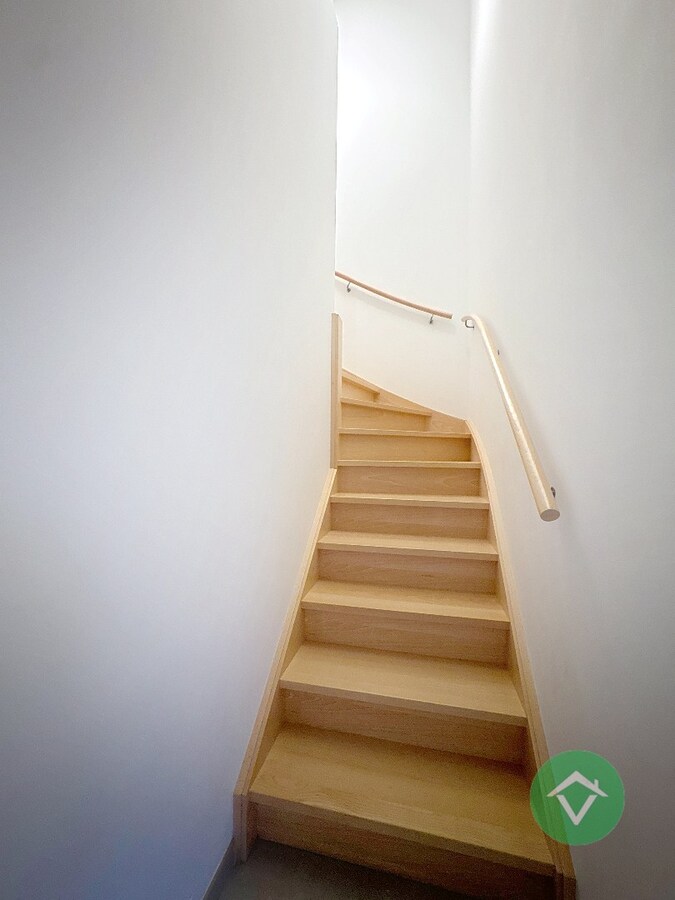 Recent halfopen nieuwbouwwoning te Koekelare. 