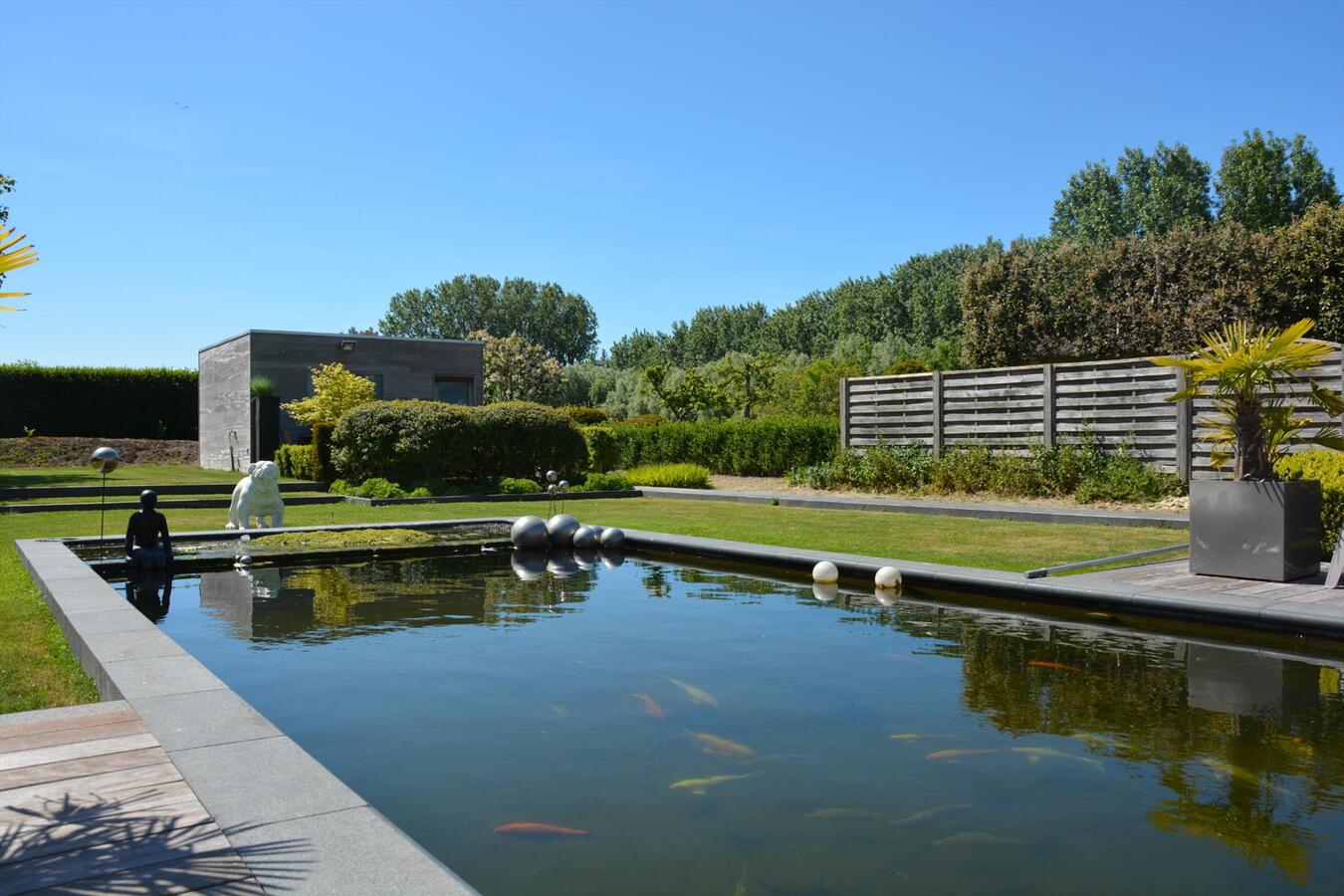 Rustig gelegen villa met prachtige tuin 