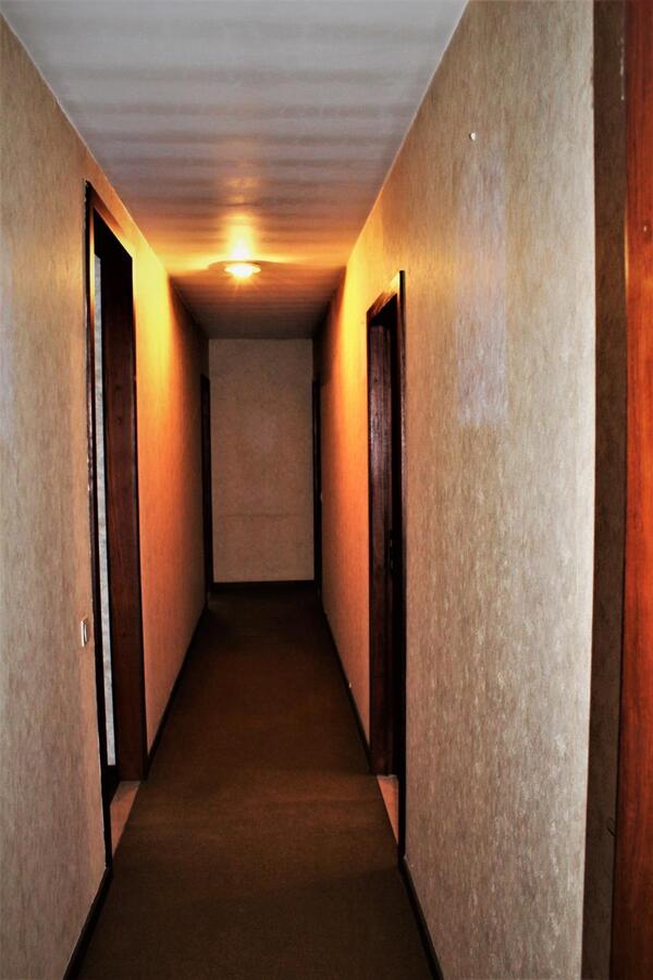 Woning (5 slaapkamers) met vergunde horecazaak (café), studio, recreatieterrein en weides op ca. 1.5ha te Kortenaken (Vlaams-Brabant) 