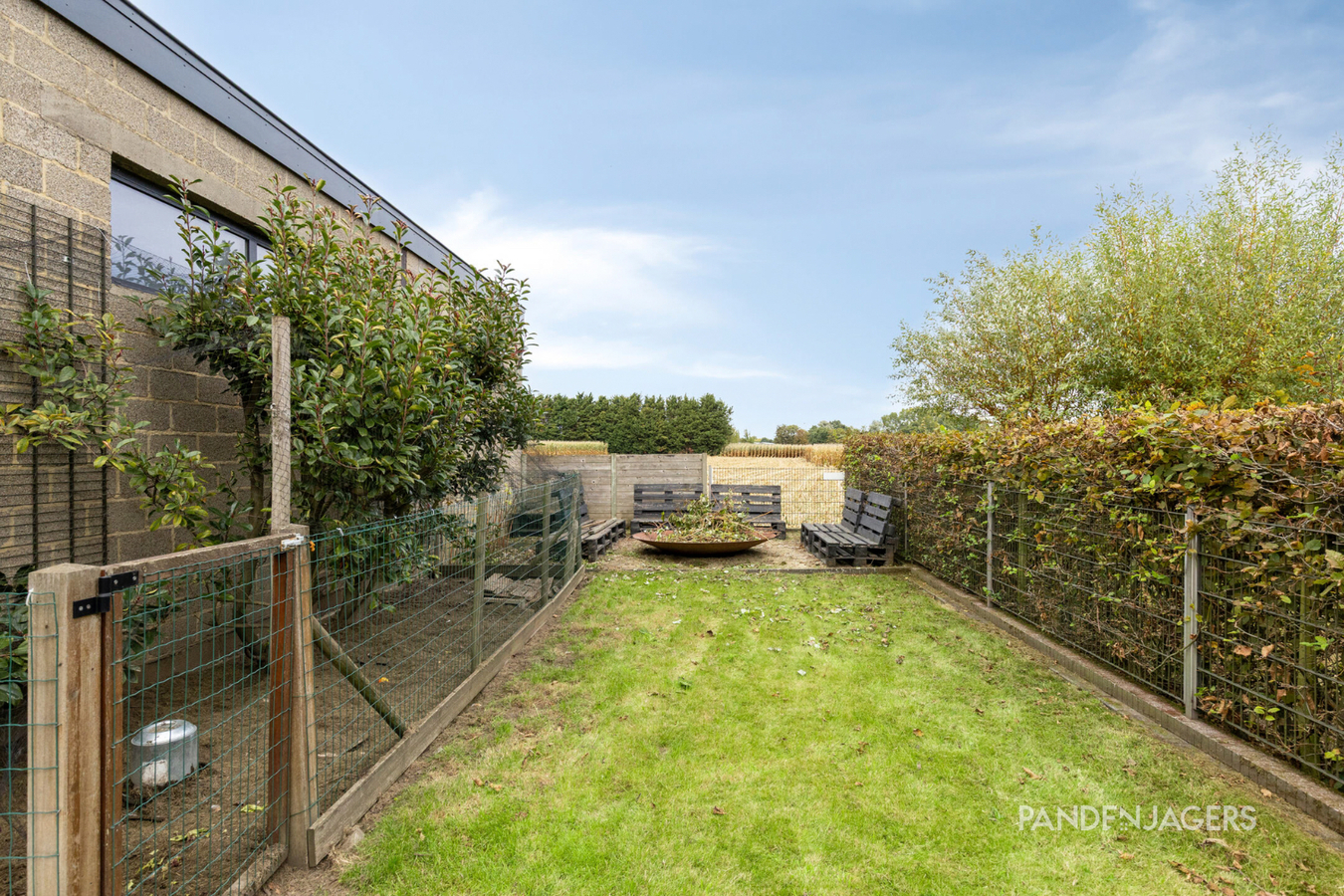 Verrassend ruime HOB (290 m²) met garage voor 3 wagens te Duffel 