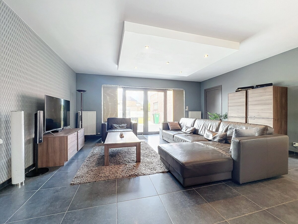 Toffe, energiezuinige HOB met tuin nabij centrum Sint-Lievens-Houtem 