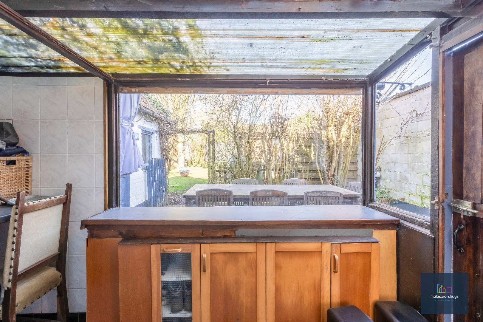 Te renoveren HOB op schitterende locatie te Drongen 