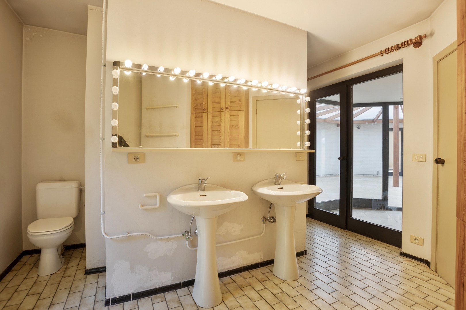 Ruime woning in een doodlopende straat met 4 slaapkamers, 2 badkamers op een prachtig perceel vlak bij het Meerdaalwoud 