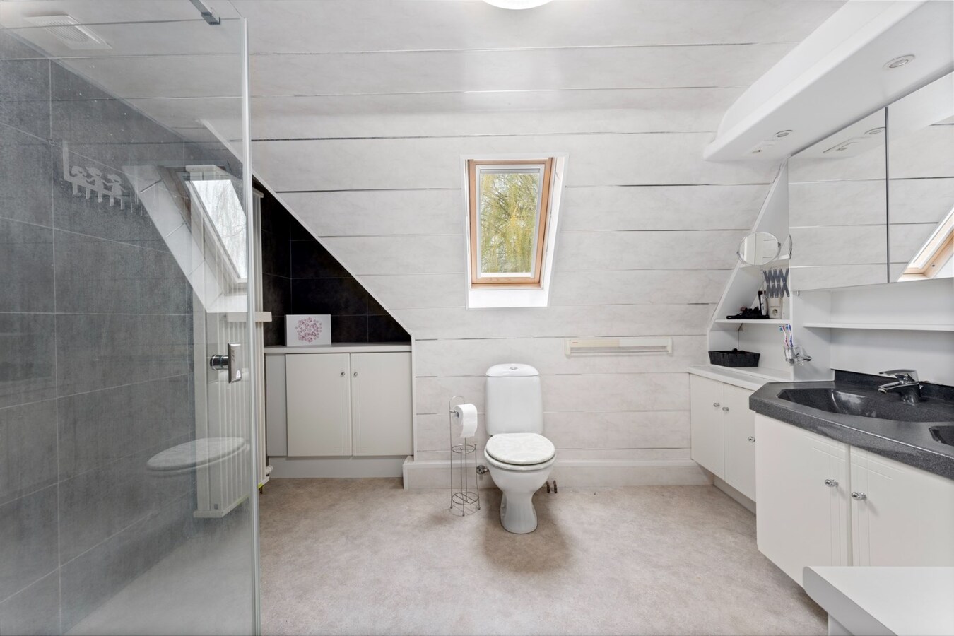 Woning met 4 slaapkamers en grote tuin te Koekelare 