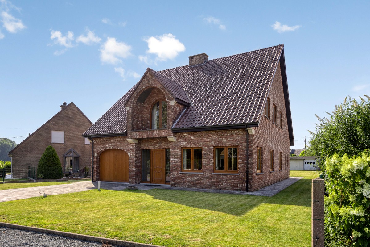 Vrijstaande woning met 3 slaapkamers en tuin. 