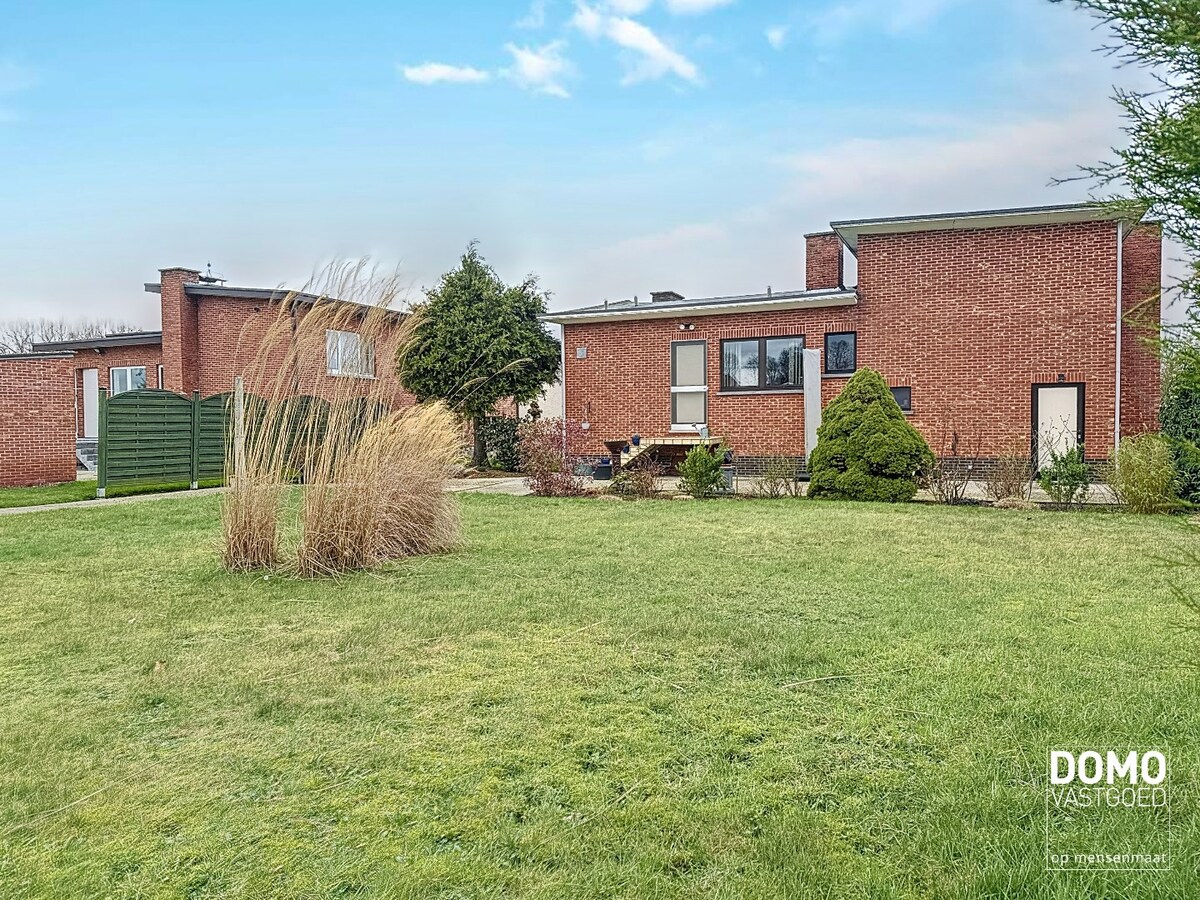 Split-level woning rustig gelegen te Berbroek op een perceel van 10a 