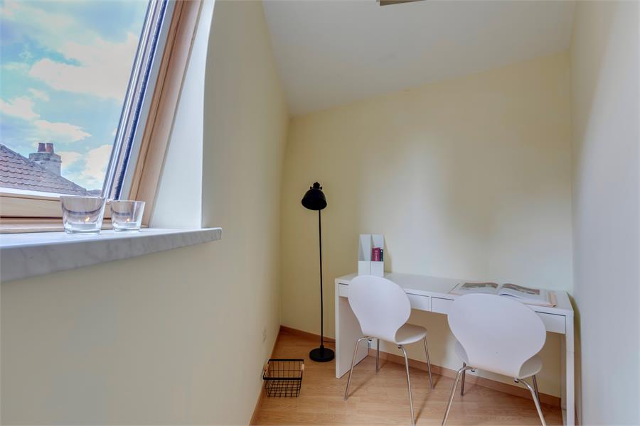 Volledig gerenoveerde woning op ideale locatie!! 