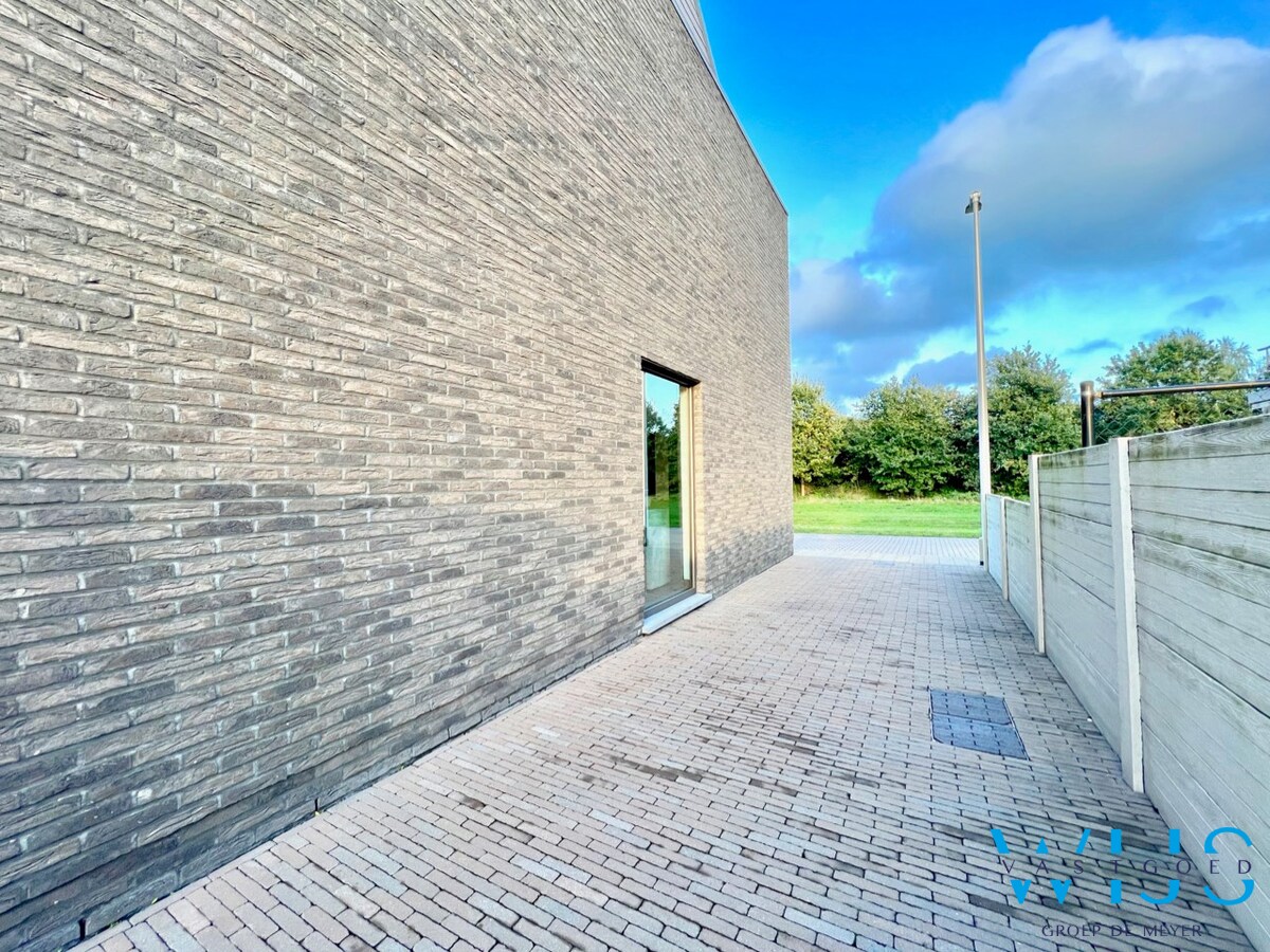 Prachtige en enorm ruime nieuwbouwwoning te Zelzate ! 