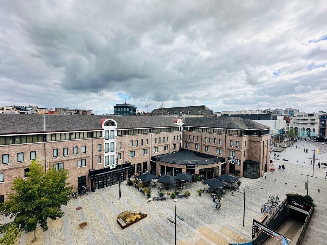 Iconisch kantorencomplex of commerciële ruimte te Hasselt centrum 