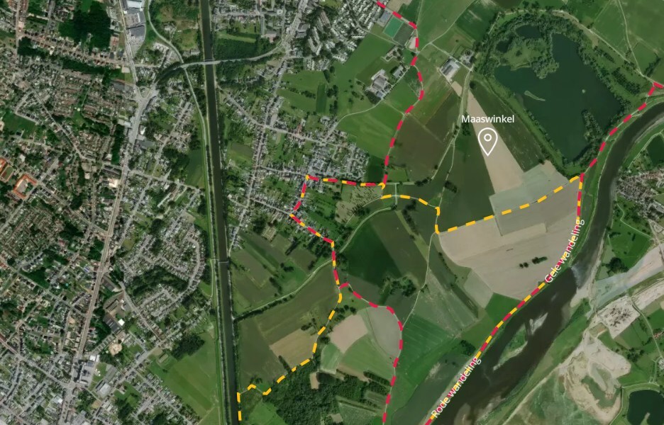 Gezinswoning met 4 slaapkamers, gelegen aan de Winterdijk, natuurgebied Maaswinkel. 