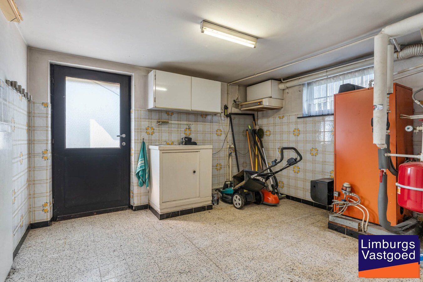 Vrijstaande woning met garage op gegeerde locatie te Kermt, 6a87ca 