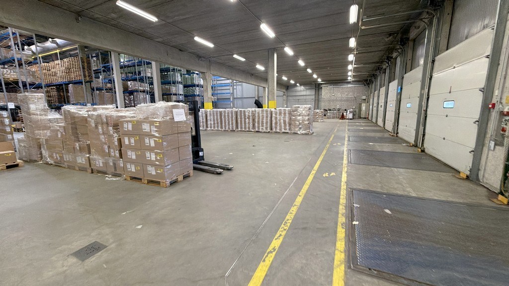 Magazijnen en kantoren te huur in industriezone van Londerzeel