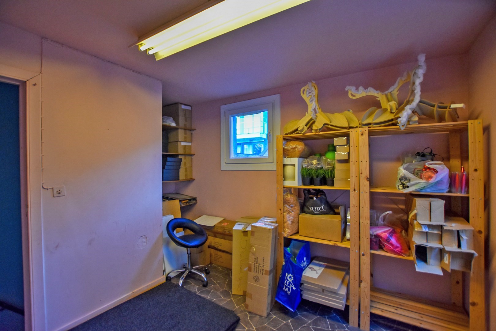 Te renoveren appartementsgebouw op 300m van de zee te Koksijde. 