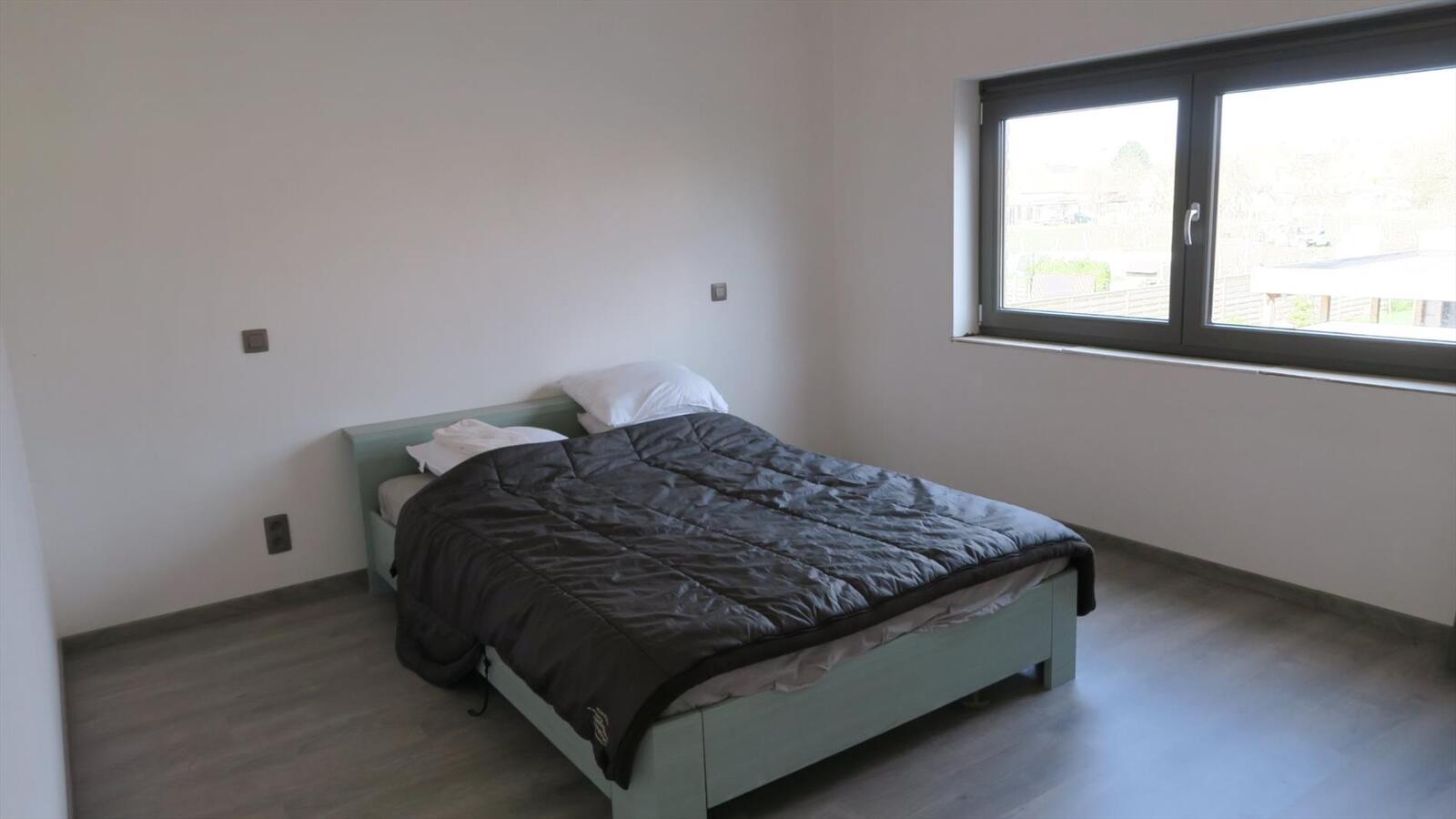 Welgelegen woning op ruim perceel van 1230 m² 