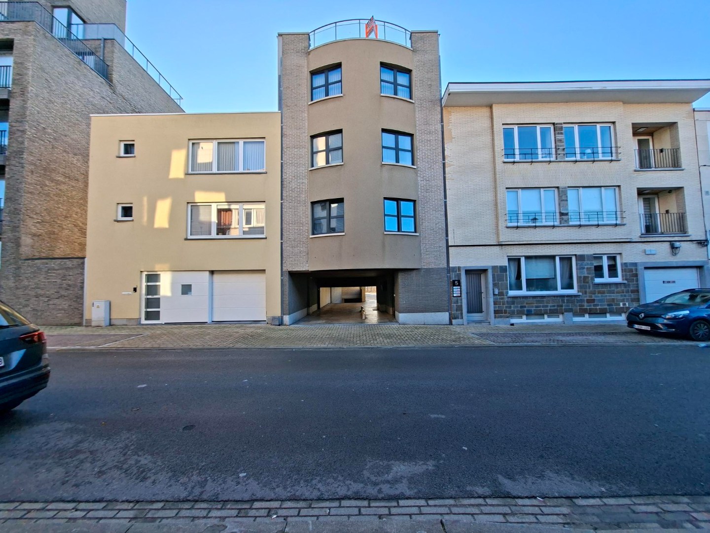 Ruime garagebox op wandelafstand van het strand – Zeebrugge 