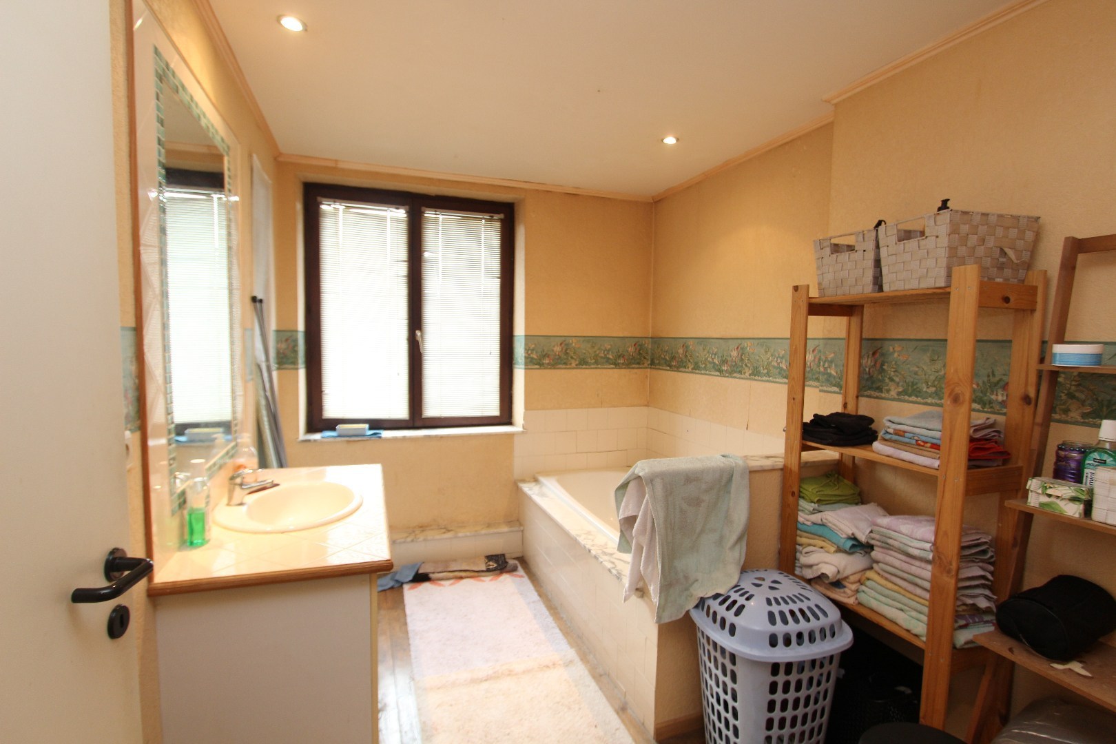 badkamer met ligbad