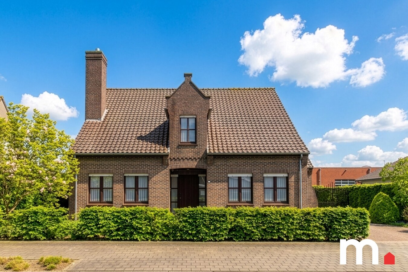 Alleenstaande villa met 6 slaapkamers en zonnige tuin op TOPligging ! 