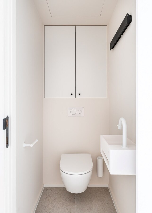 Beaux appartements rénovés avec vue latérale sur la mer ! 