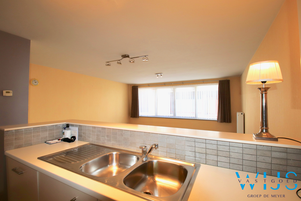 Gelijkvloersapp. met 3 slaapkamers &amp; garage in hartje Assenede ! 