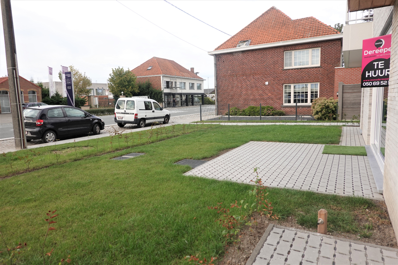 Recent nieuwbouwappartement met tuin te Zedelgem 
