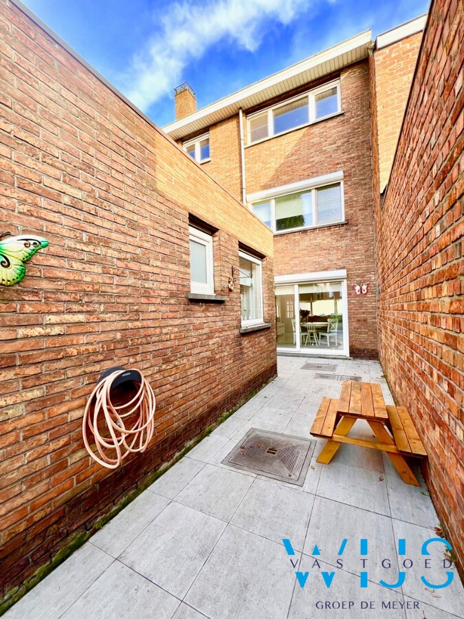 Ideaal woonhuis op rustige locatie te Zelzate ! 