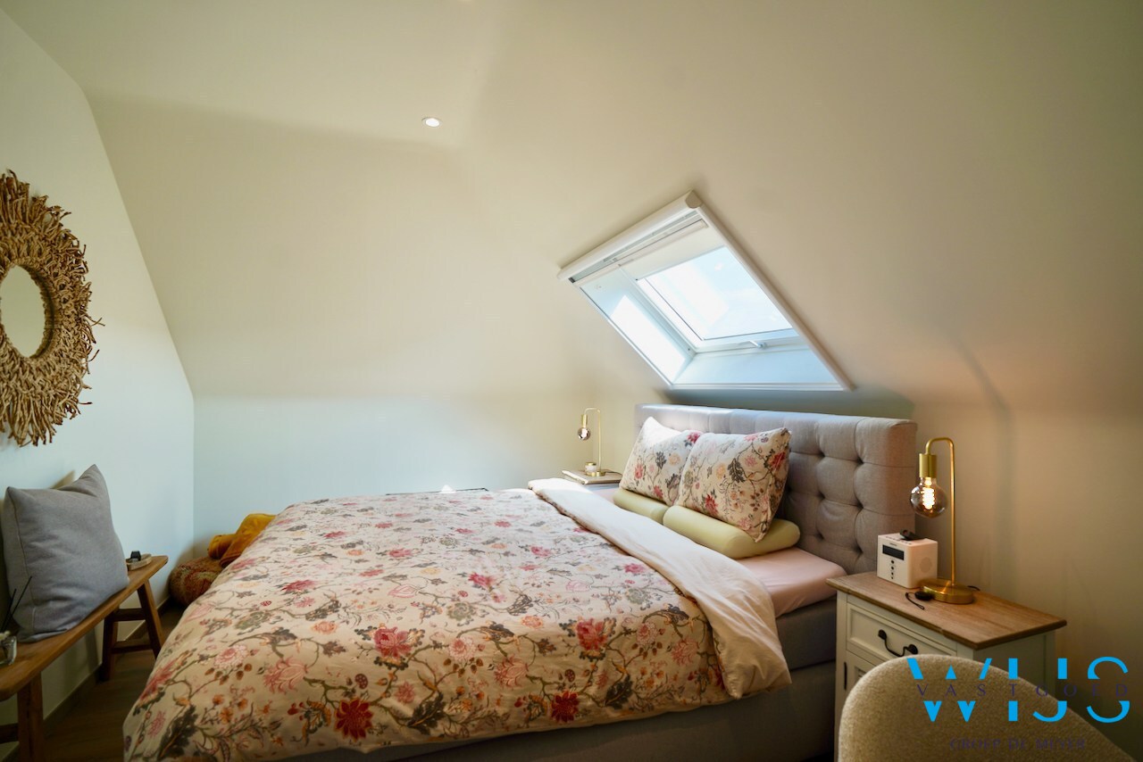 PRACHTIG dakappartement met 4 slaapkamers en 2 terrassen ! 