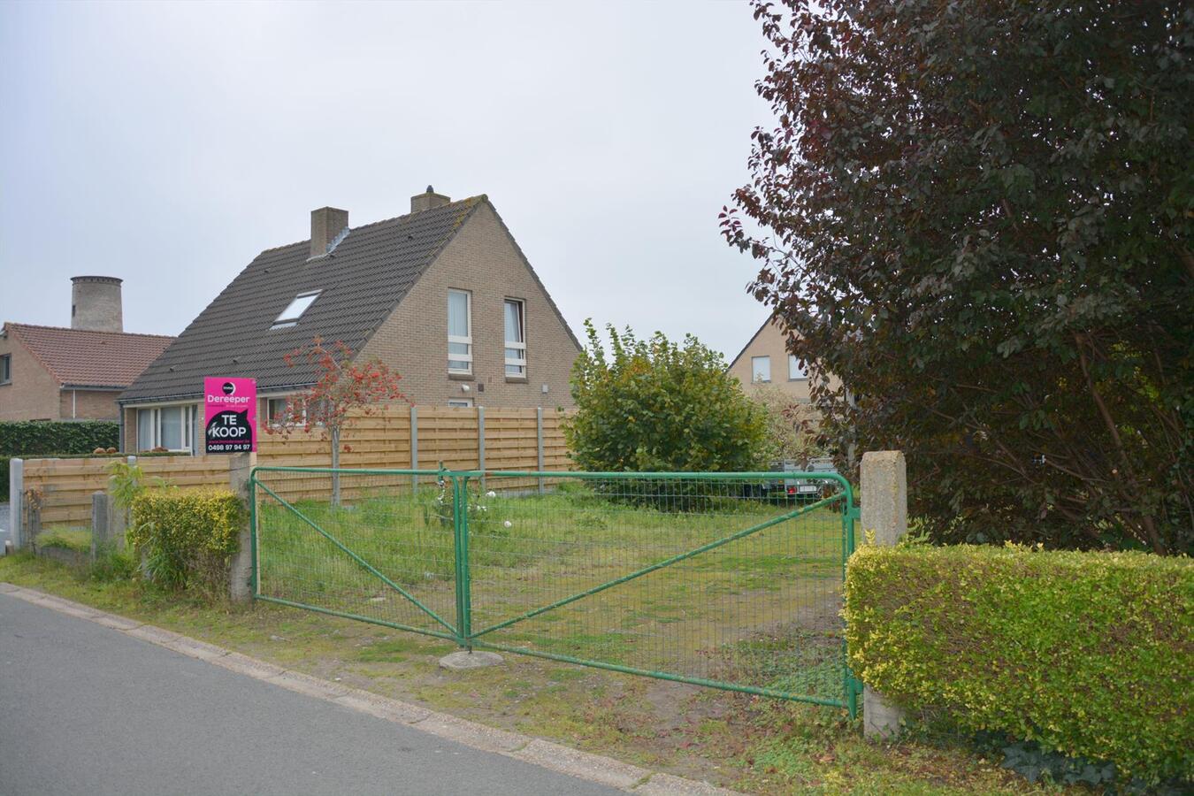 Mooi perceel bouwgrond voor open bebouwing 