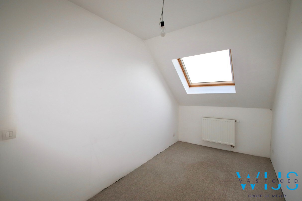 Energiezuinig 2 slaapkamerappartement met garage te Rieme! 