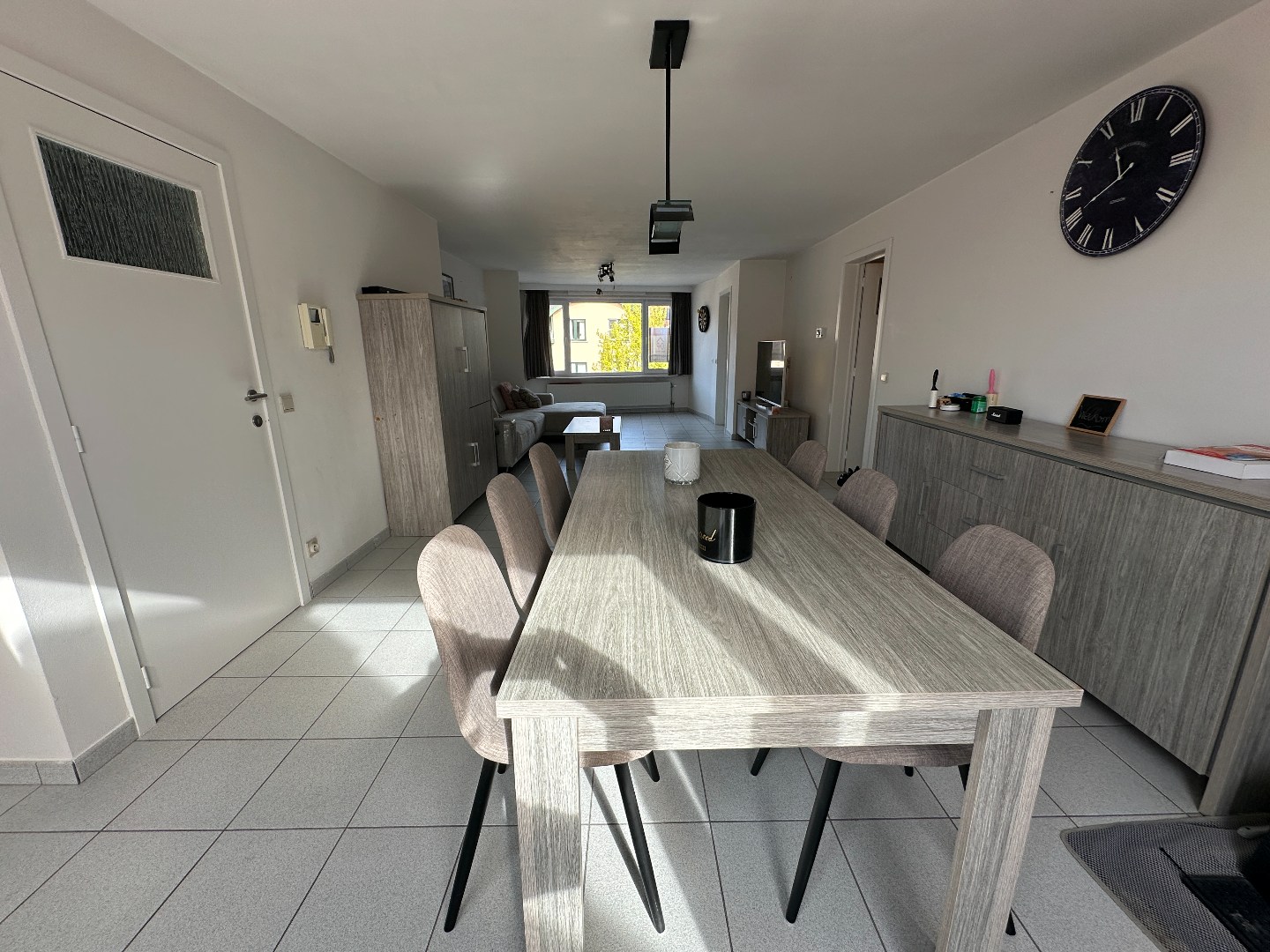 Lichtrijk 1-slpk appartement met zonnig terras, hartje Torhout 