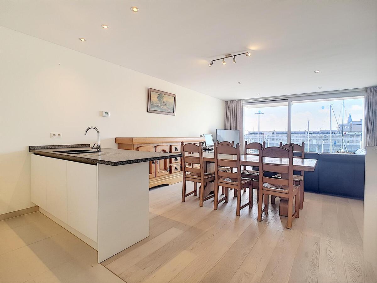 Zeer recent (°2017) woonappartement op de Rederskaai mét autostandplaats - Zeebrugge 