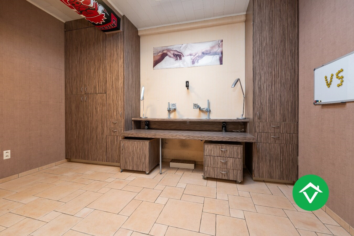 Woning met appartement te koop in het centrum van Eernegem 