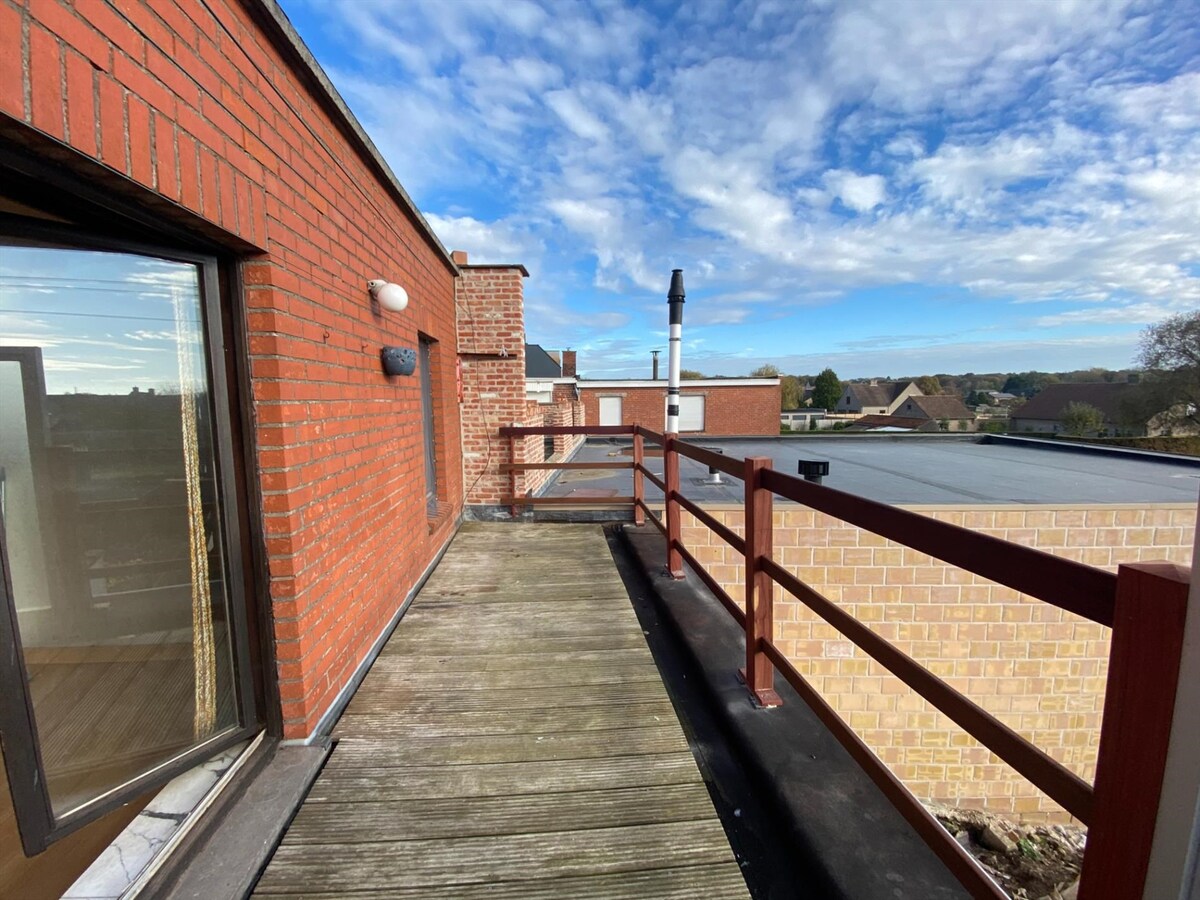 2-slaapkamerappartement met zonnig terras 