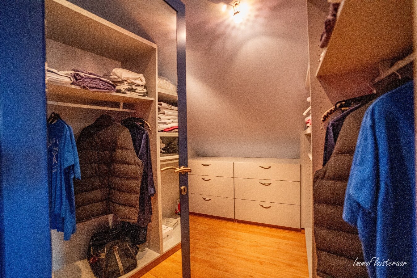 Woning met paardenstallen en loods op ca. 50 are te Rillaar 