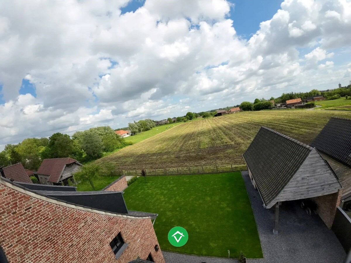 Alleenstaande nieuwbouwwoning te Aartrijke 