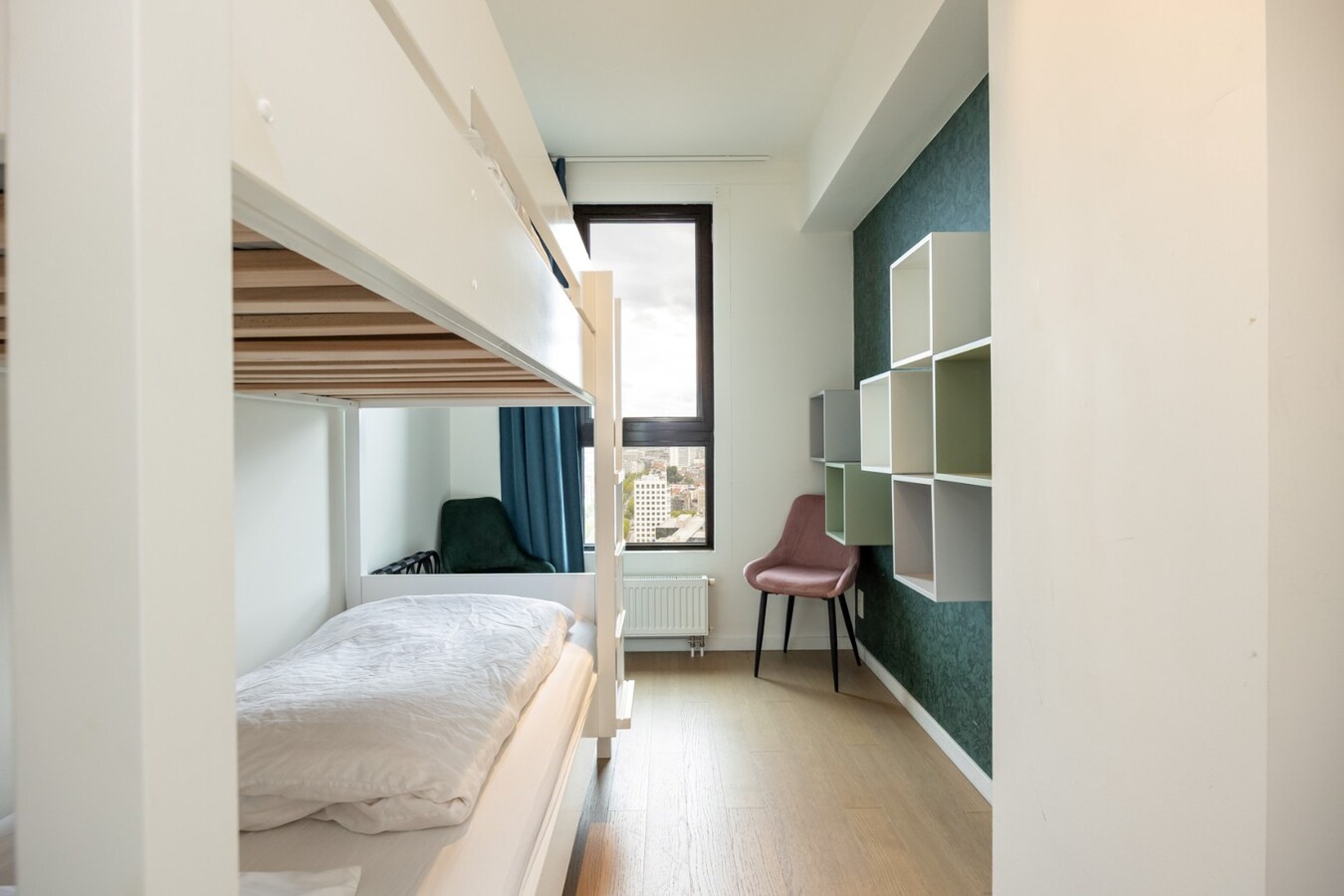 Stijlvol appt. met terras in de 'London Tower' op 't Eilandje! 