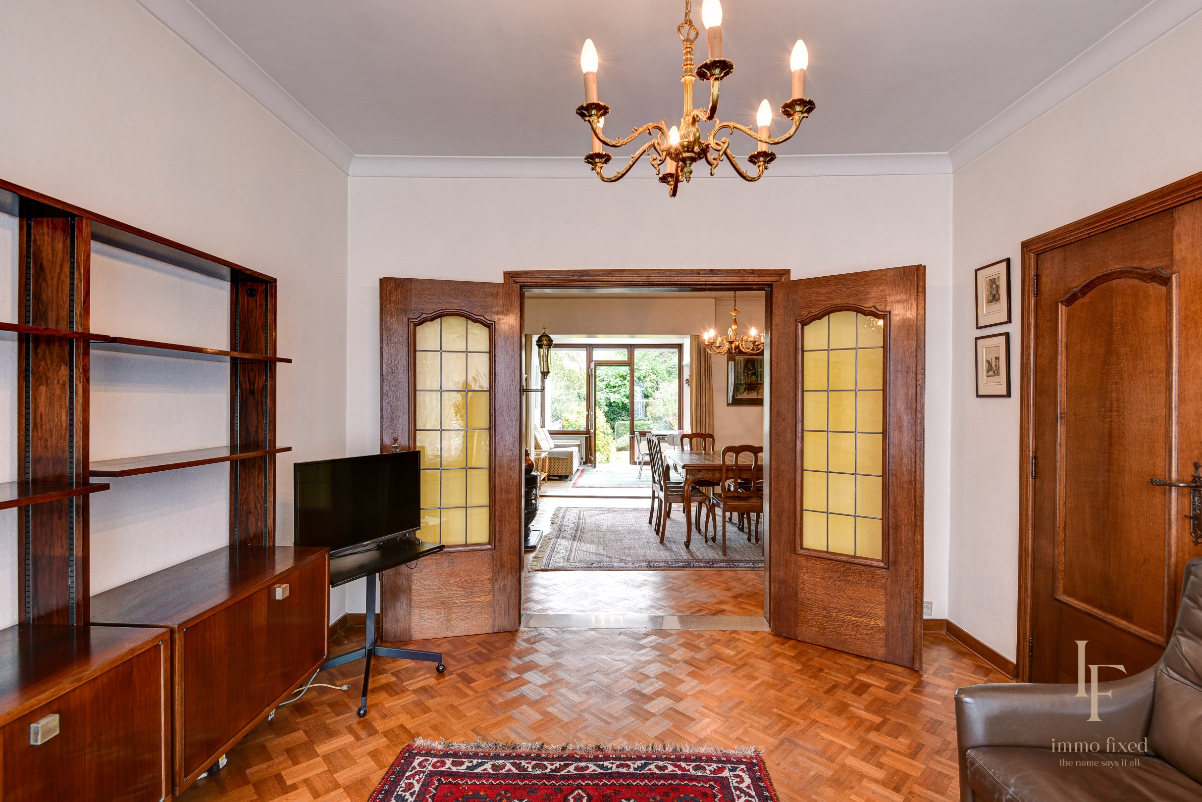 Te renoveren woning met tuin en garage in Wilrijk! 