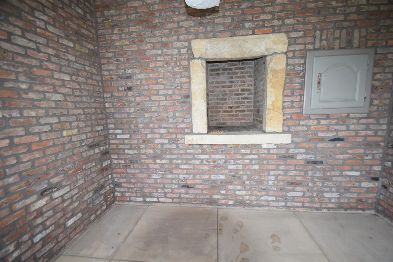 Ruime, stijlvolle villa op 21 are, vlot bereikbaar E17 (Kortrijk - Gent) 