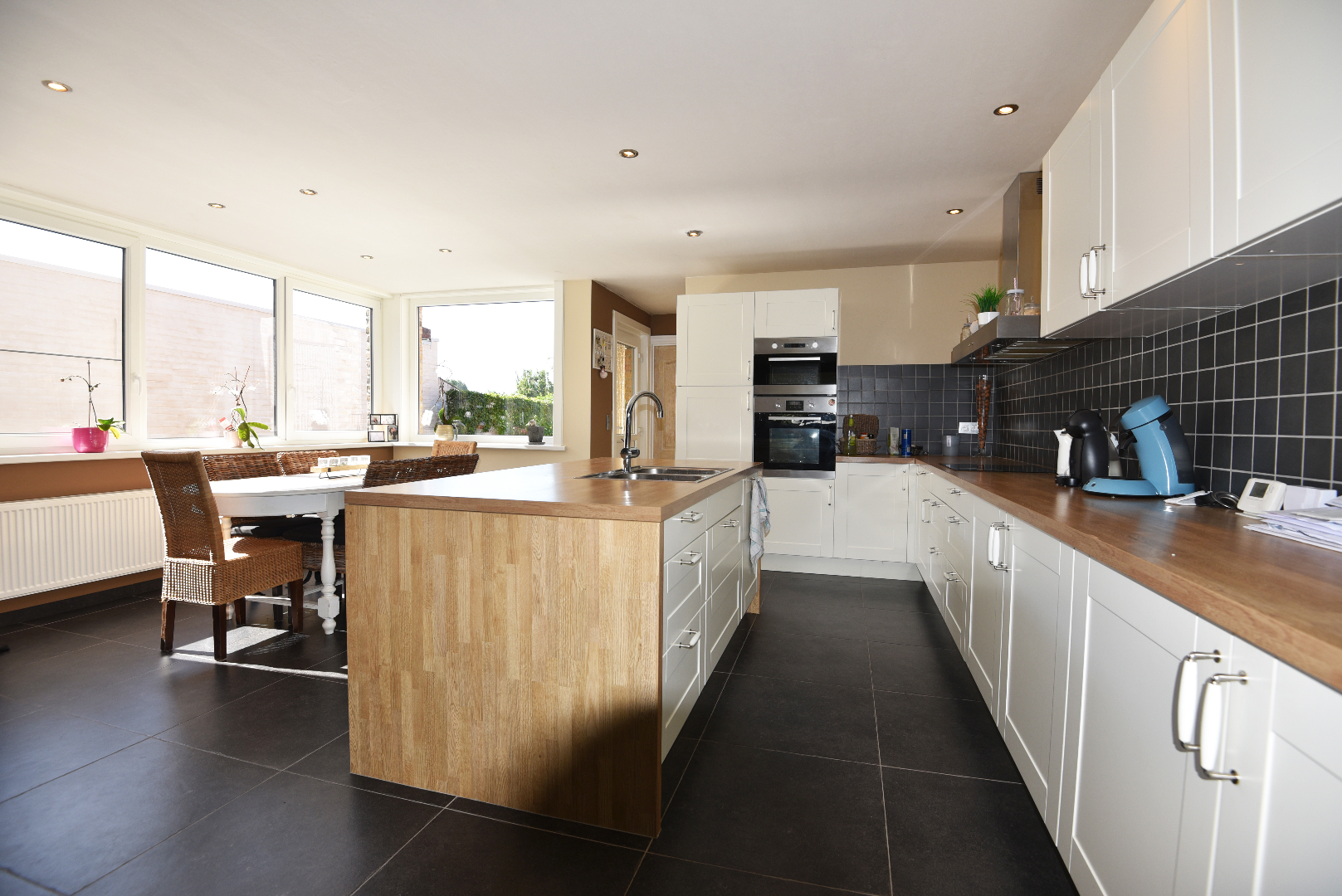 Gerenoveerde woning 3 slpks en garage op 920m² te Maldegem 