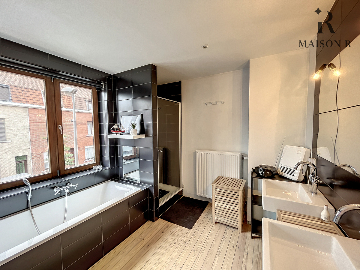 Centraal gelegen stadswoning met 3 slaapkamers en gezellige stadstuin 