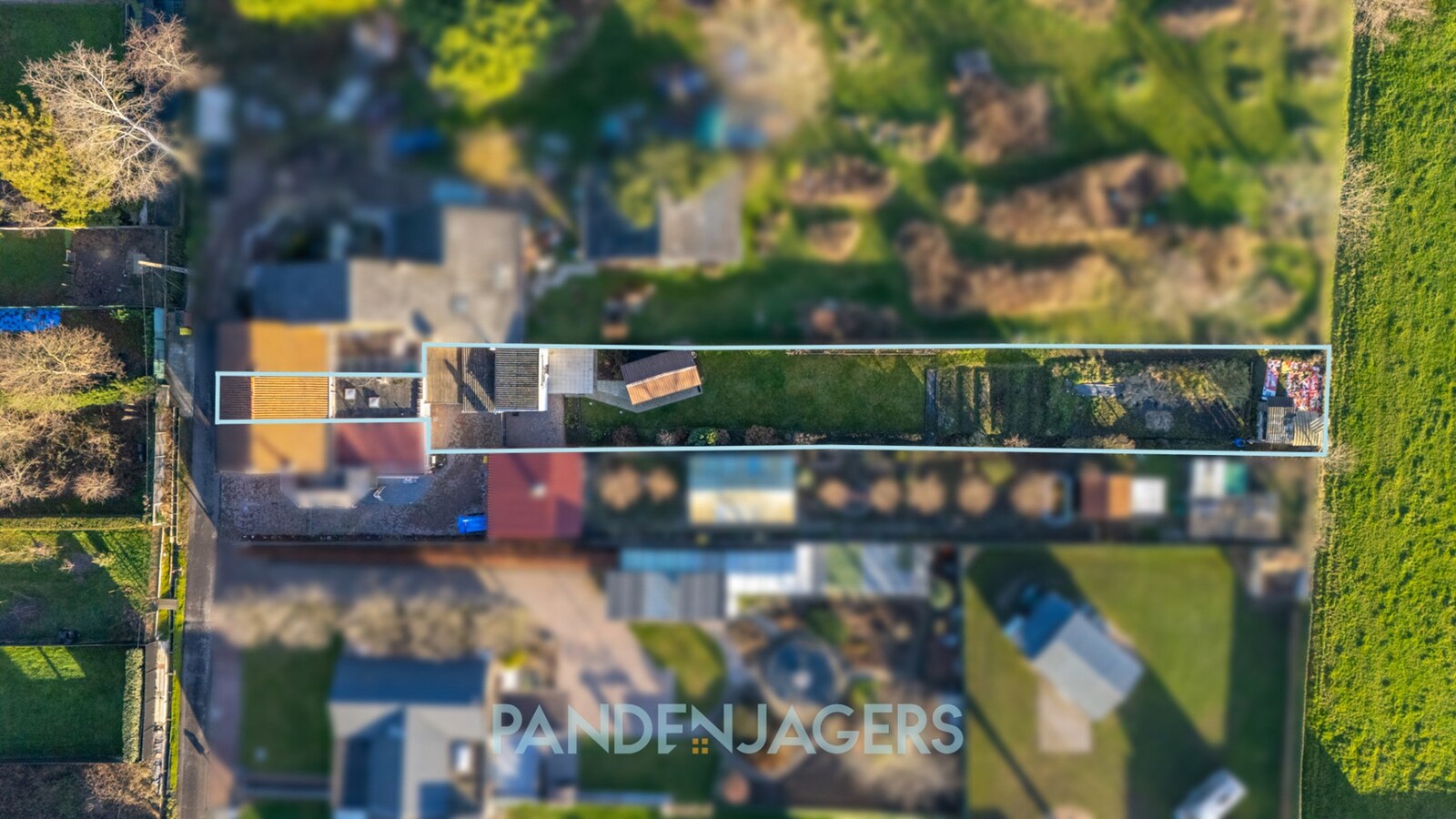 Landelijk gelegen rijwoning met garage te Koningshooikt 