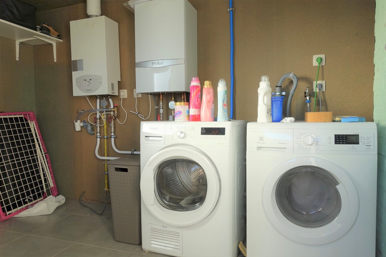 Gerenoveerde rijwoning met 3 slaapkamers en tuin 