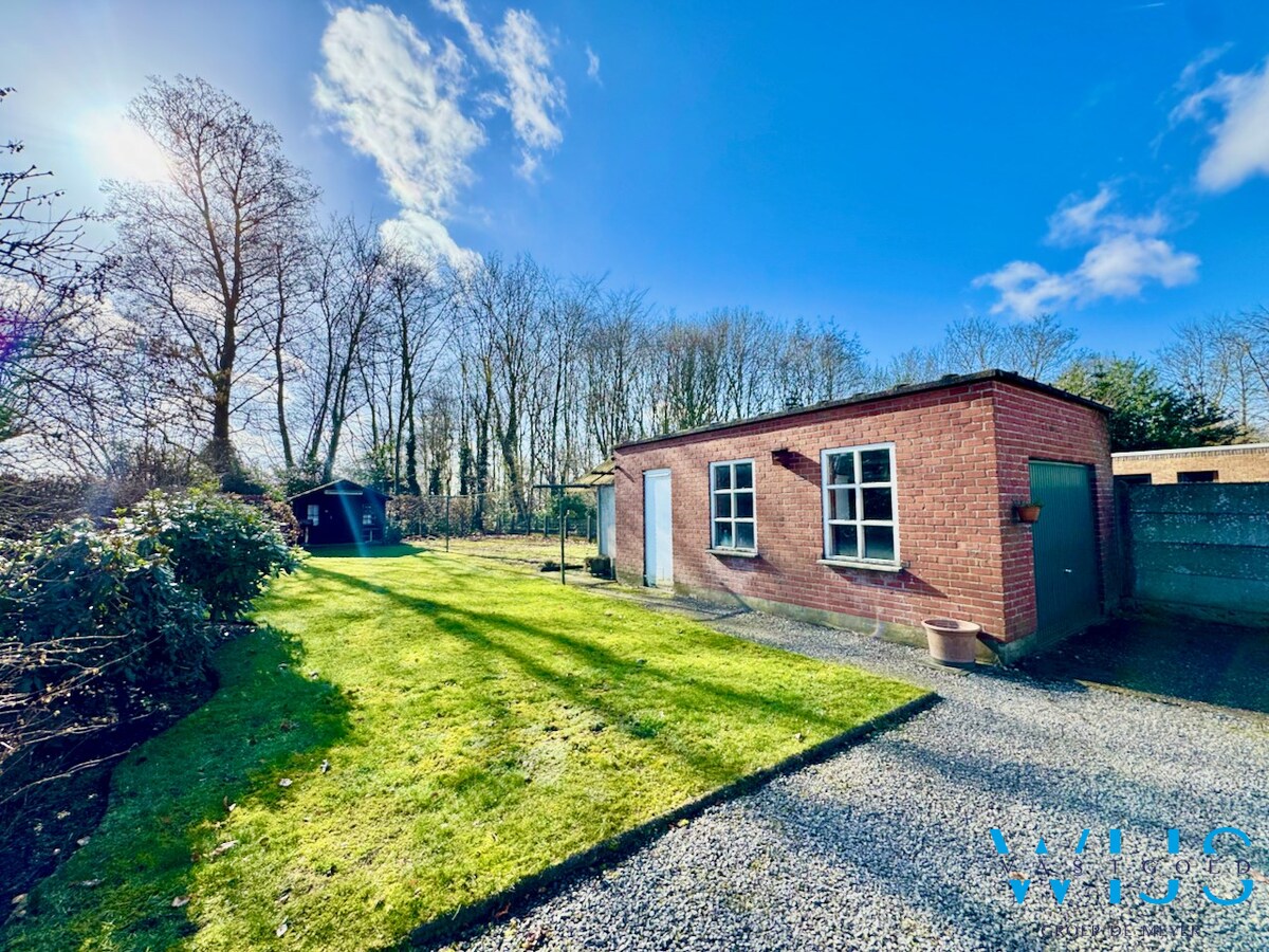 Alleenstaande bungalow op 793m² te Wippelgem ! 