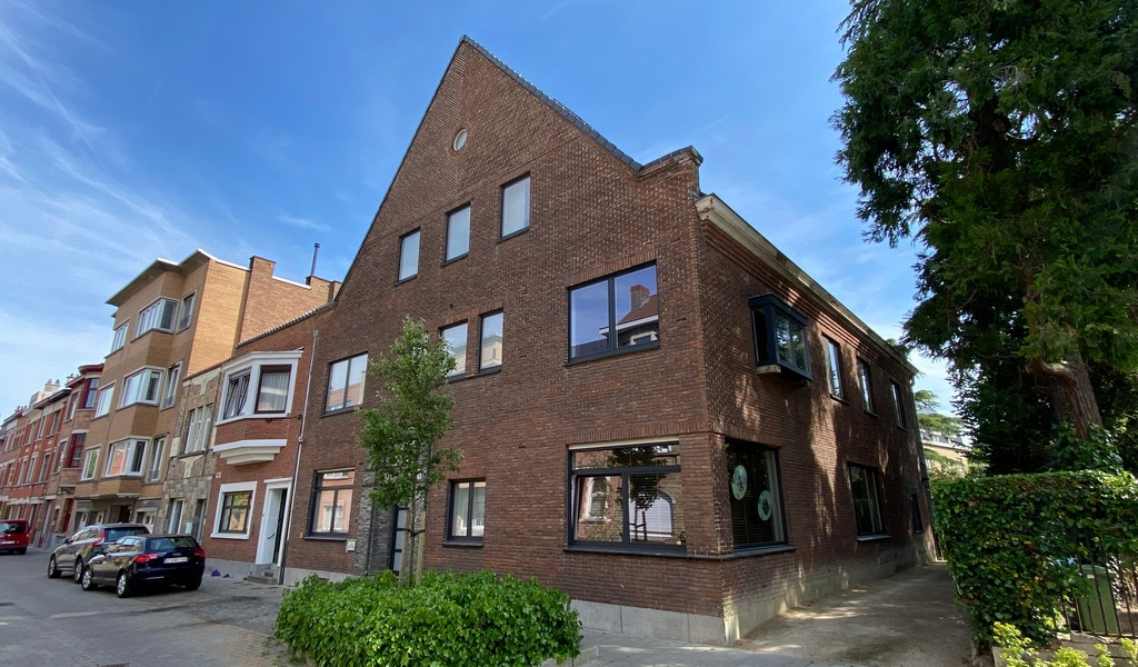 Gemeubelde kantoren met diensten nabij Gent-Sint-Pieters